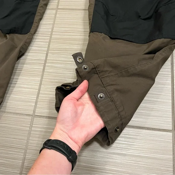 Fjallraven Men's Cargo Pants in Brown and Black - Picture 11 of 13